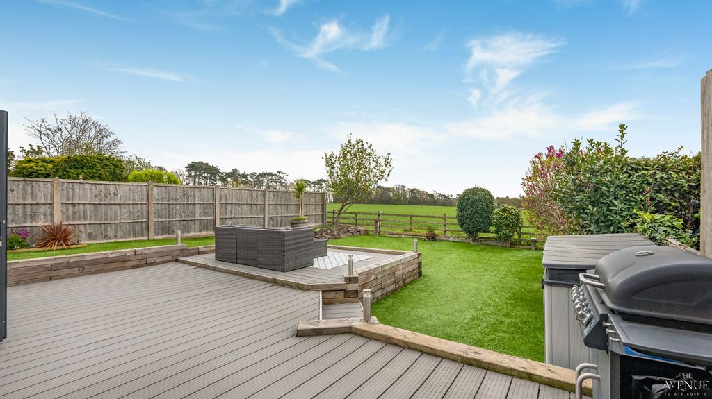 Property photo 3 of 48 3573486