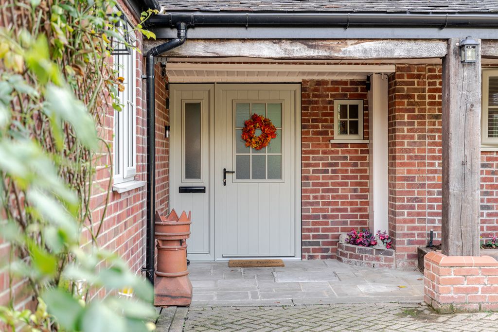 Property photo 3 of 50
