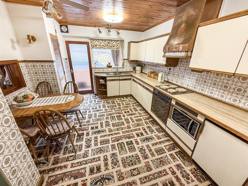 Property photo 2 of 21 Kitchen/Dinning Room