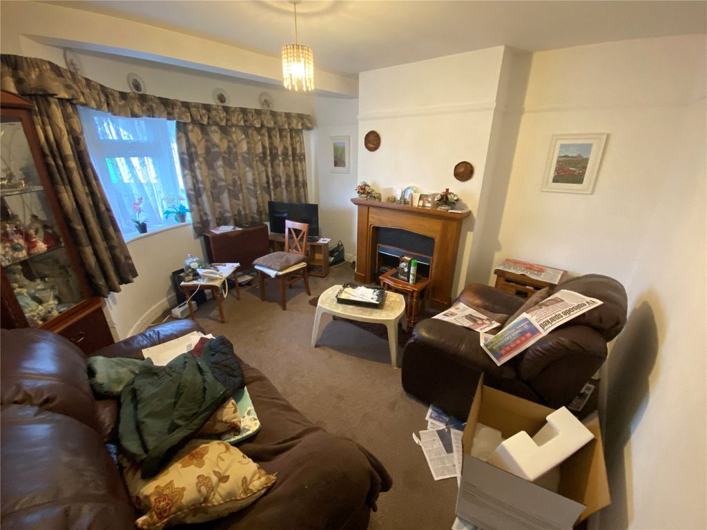 Property photo 2 of 11 Picture No. 13