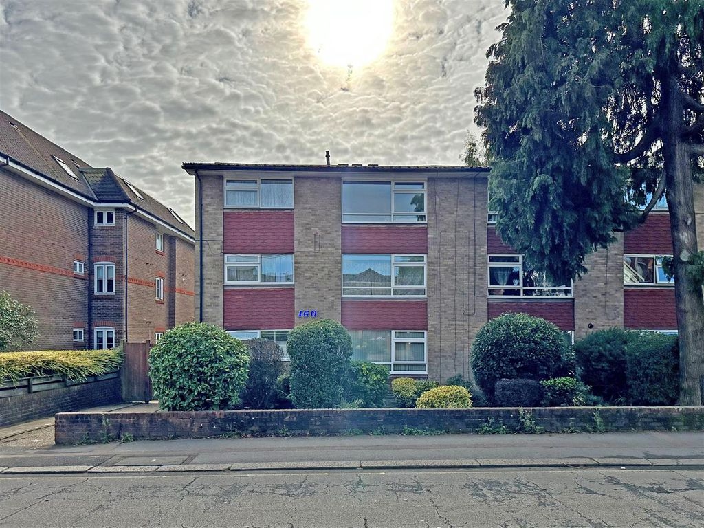 Property photo 3 of 10 1