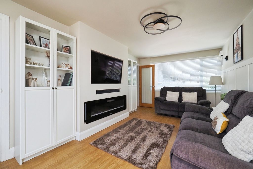 Property photo 3 of 22 Pbox-Img.Jpg
