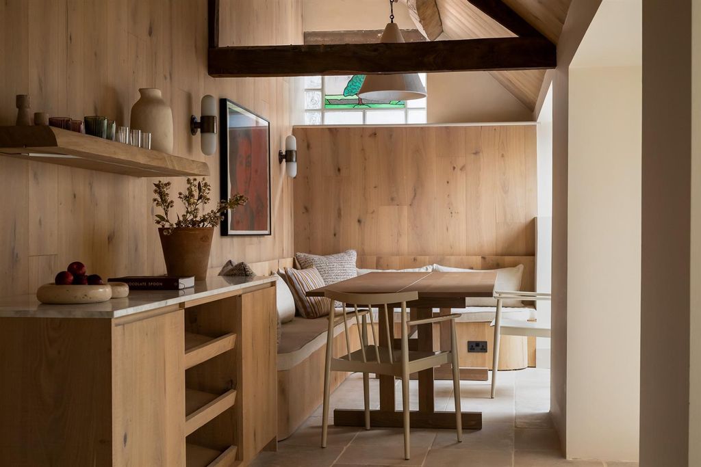 Property photo 3 of 25 23 - Long Cottage - Gl54 4Af - Web.Jpg