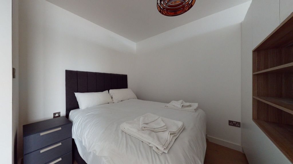 Property photo 3 of 16 Bedroom