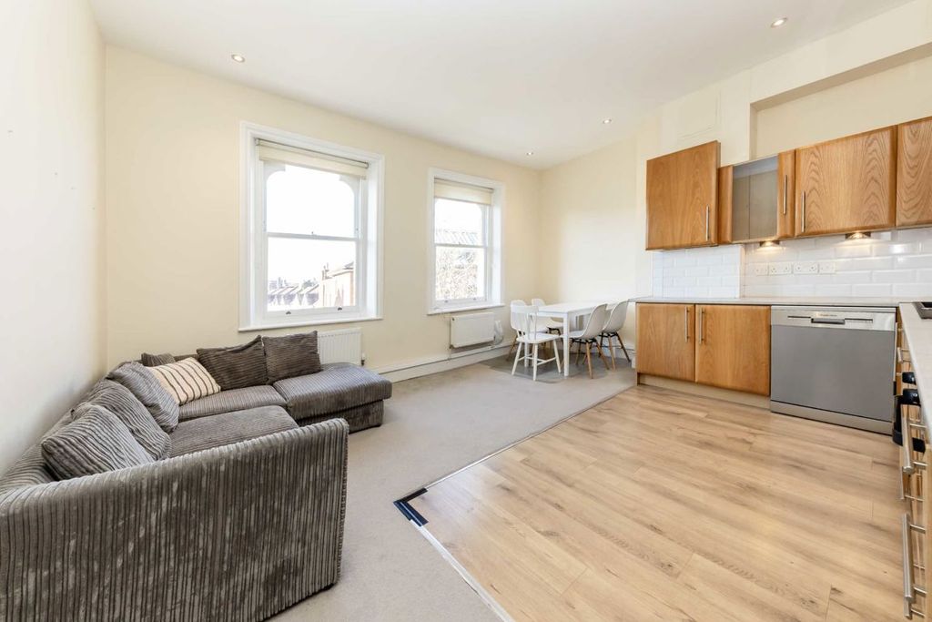 Property photo 1 of 5