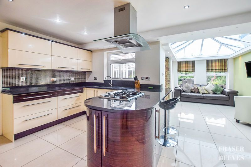 Property photo 2 of 24 Open-Plan