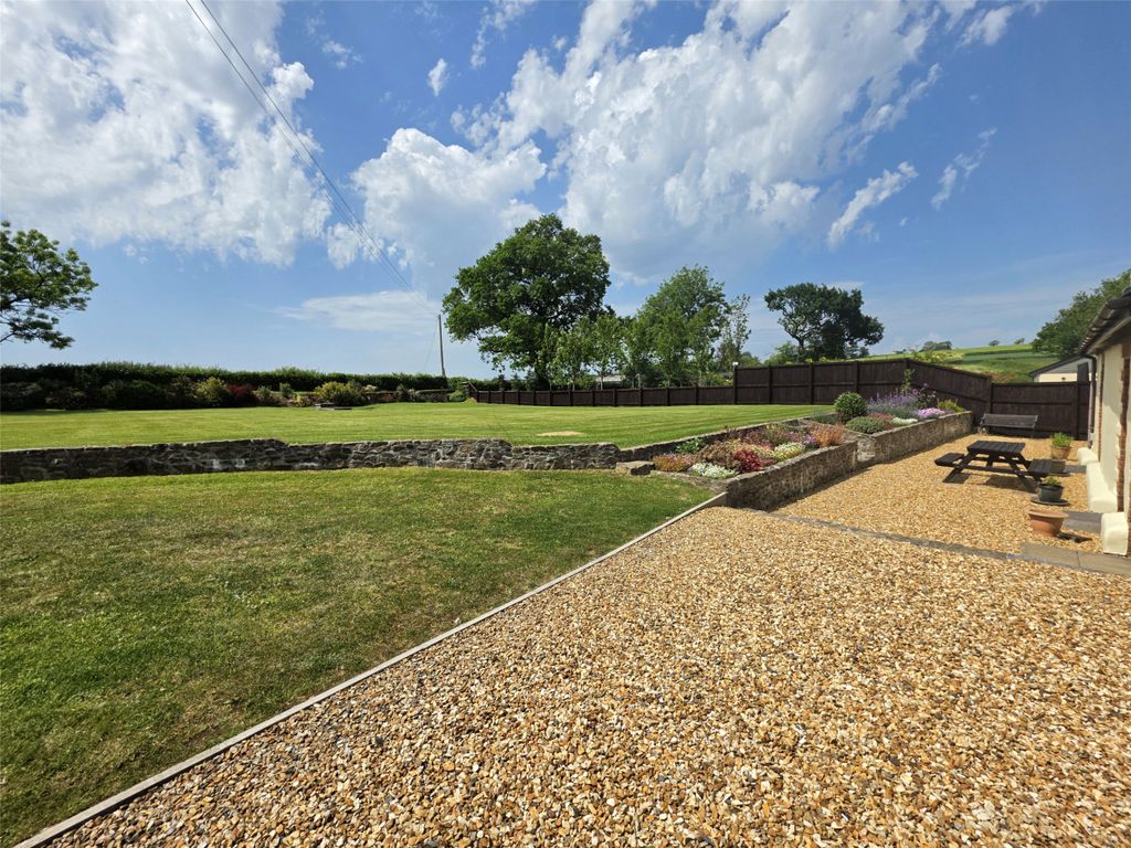 Property photo 3 of 15 3 - Picture No. 07