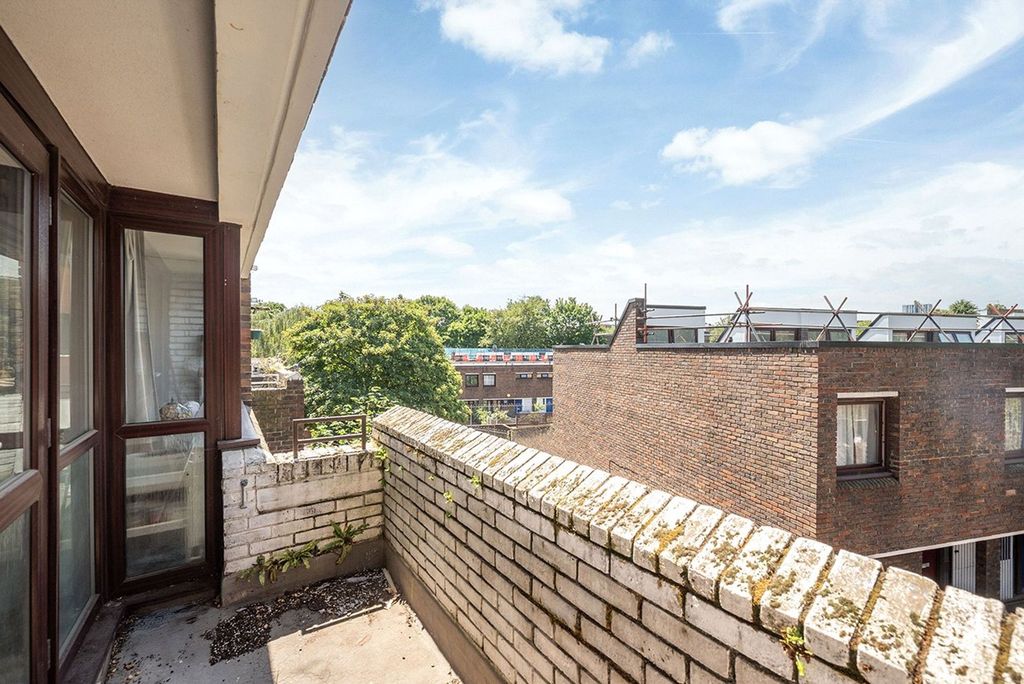 Property photo 2 of 15 Southfleet Nw5