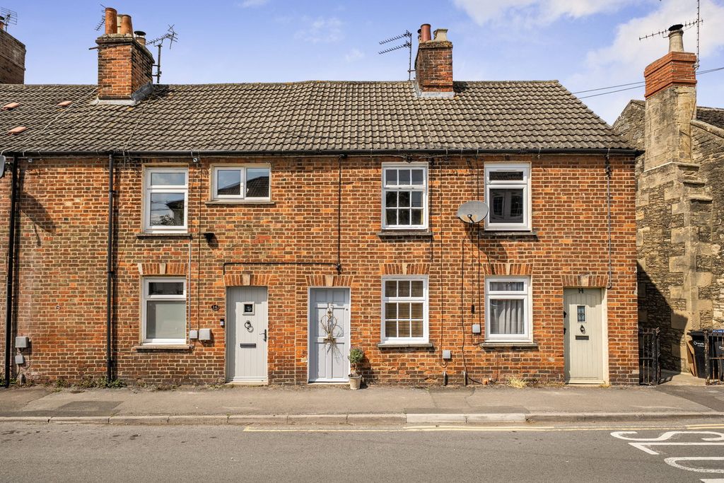 Property photo 1 of 22
