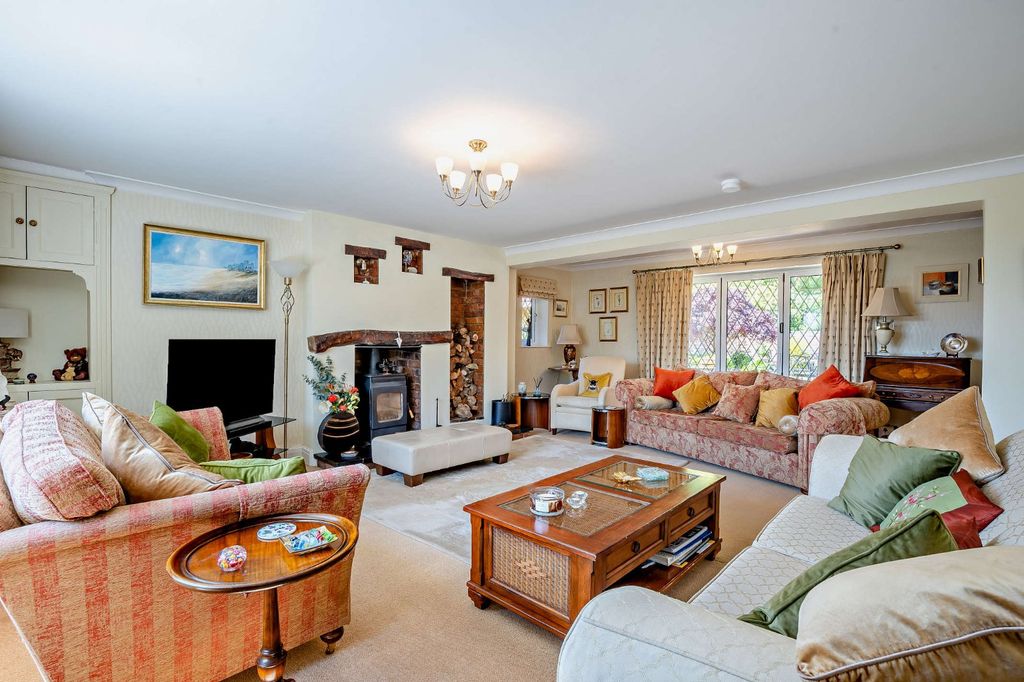Property photo 3 of 25 Sitting Room