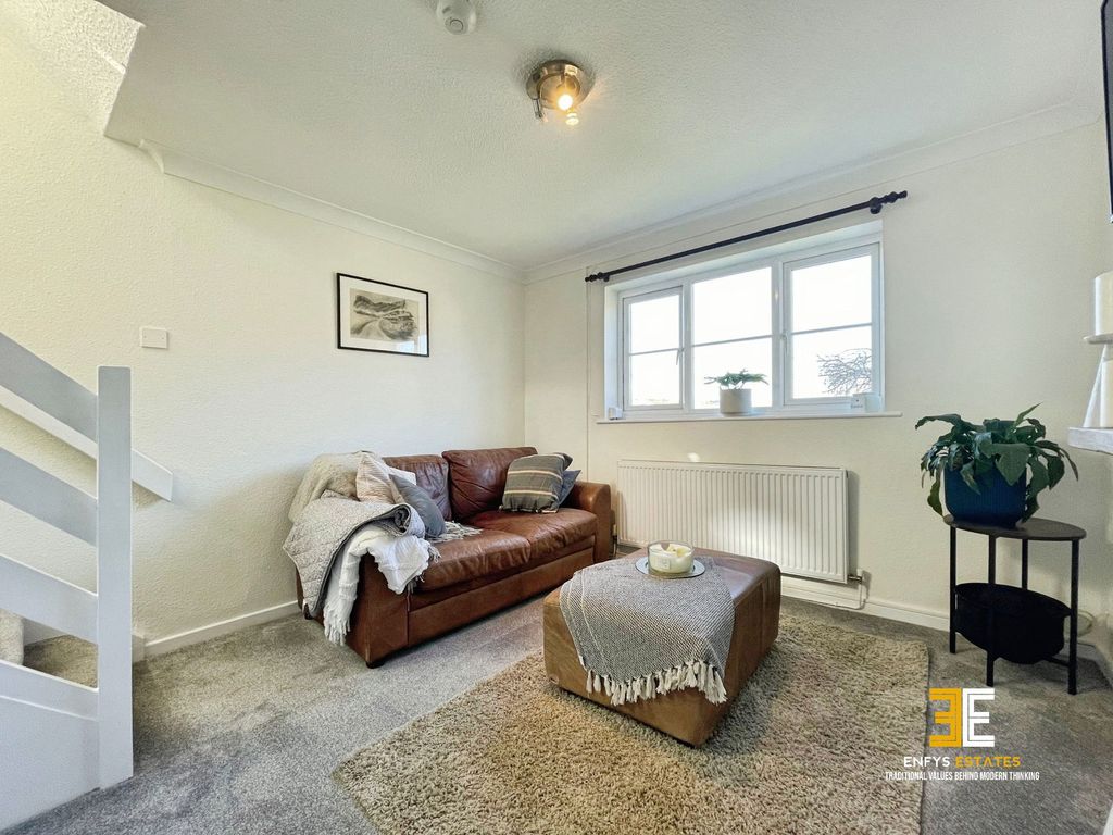 Property photo 3 of 21