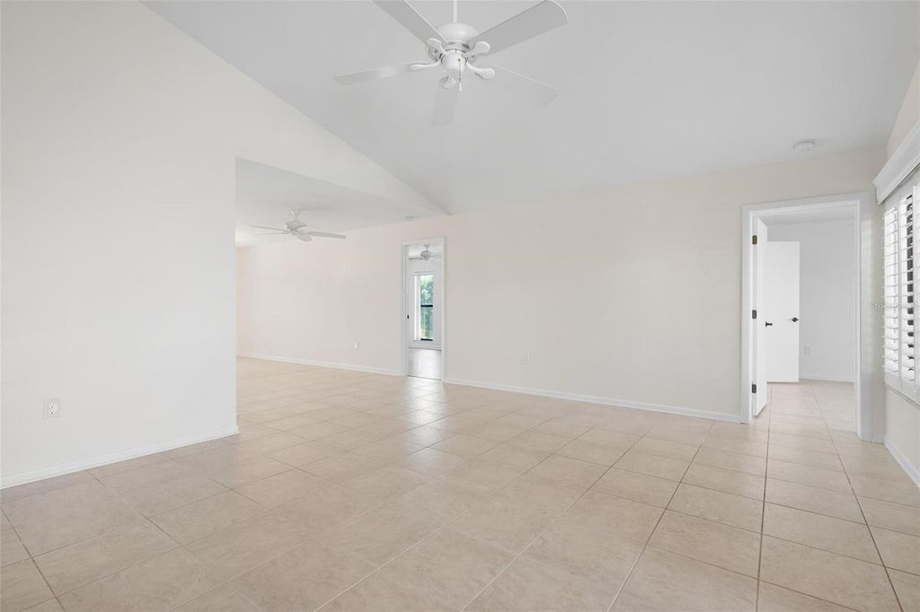 Property photo 3 of 18 <Alttext/>