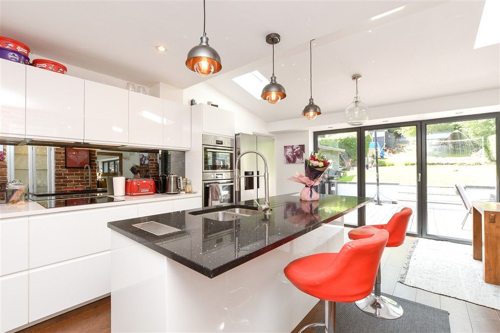 Property photo 2 of 13 Kitchen/Dining Room