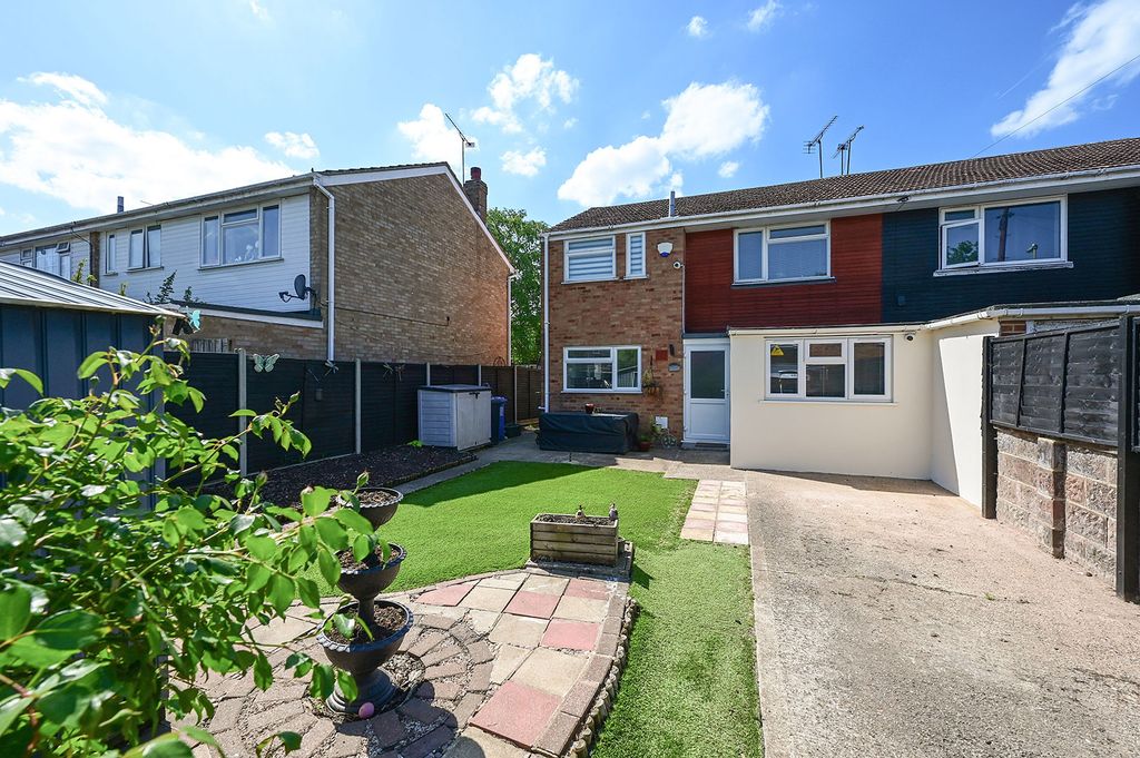 Property photo 1 of 11 93 Beaulieu Gardens (1) - Copy