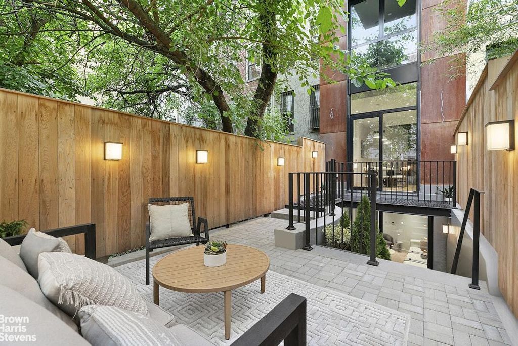 Property photo 3 of 13 <Alttext/>