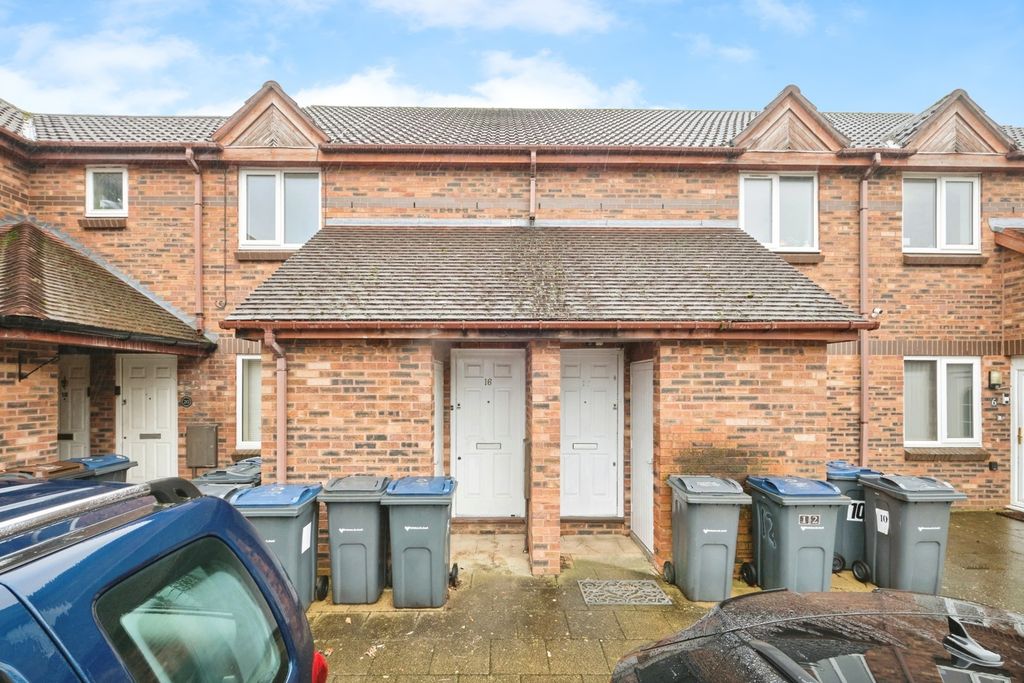 Property photo 1 of 18 Pbox-Img.Jpg