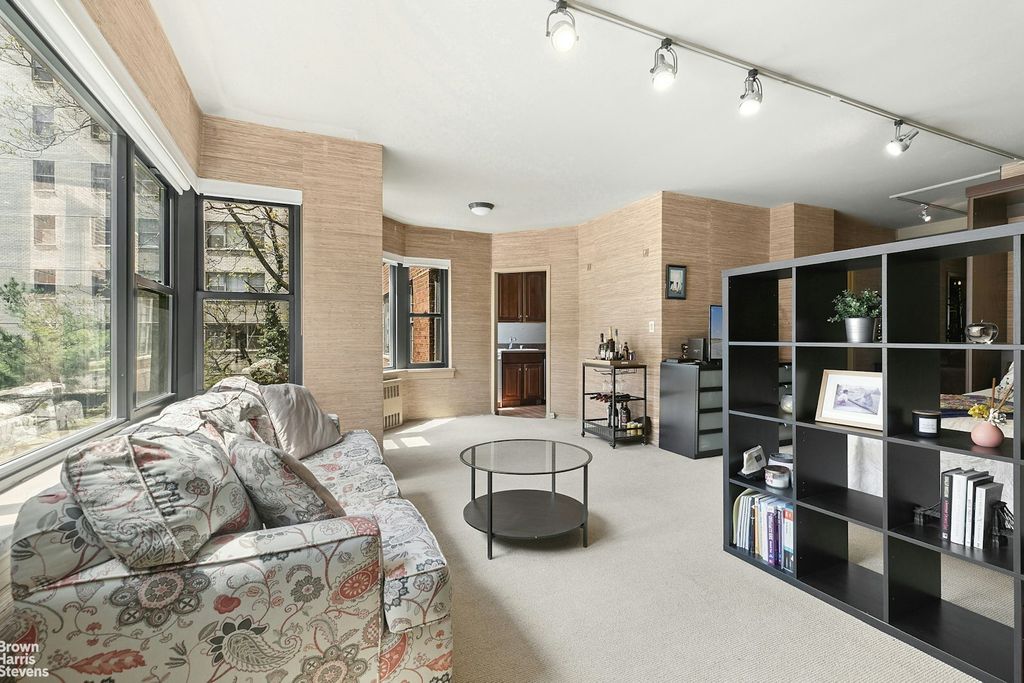 Property photo 3 of 10 <Alttext/>