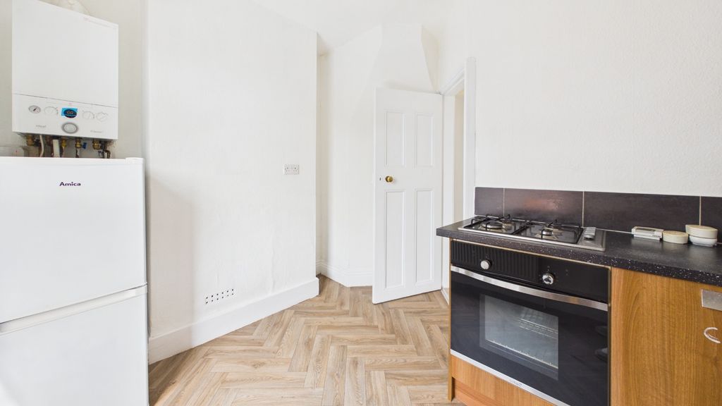 Property photo 3 of 11 5208513