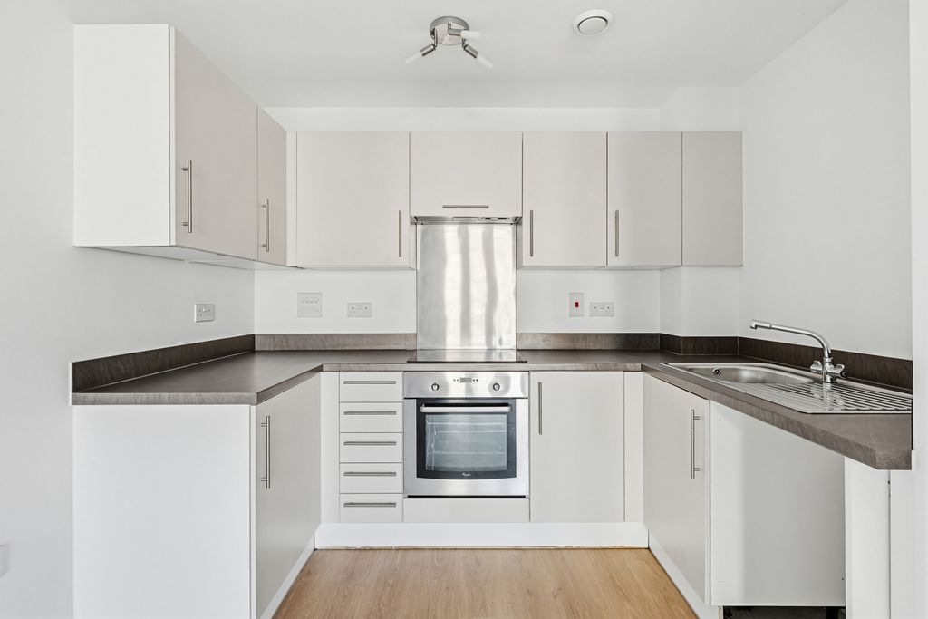 Property photo 3 of 22 Picture No. 37