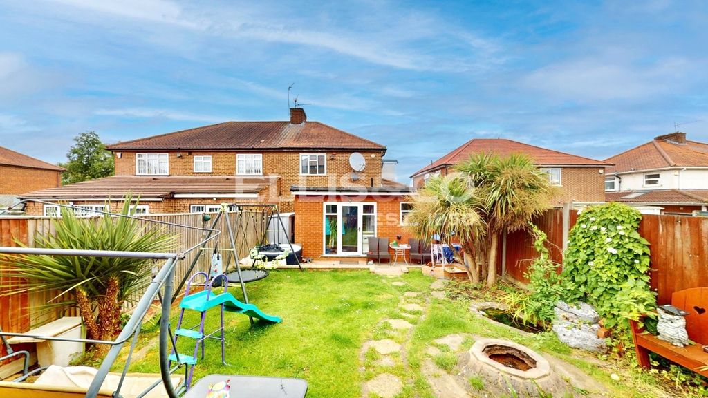 Property photo 2 of 18 Picture No. 48