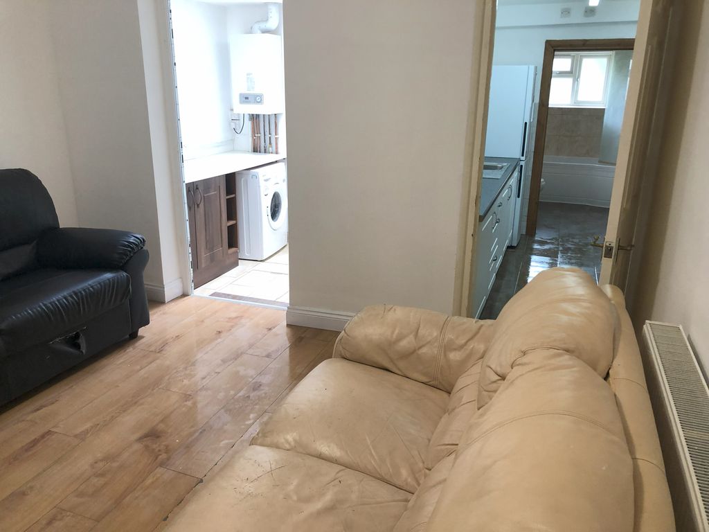 Property photo 3 of 9