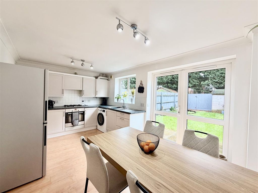 Property photo 2 of 22 2