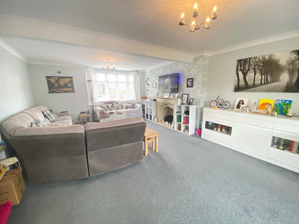 Property photo 2 of 19 Living Room