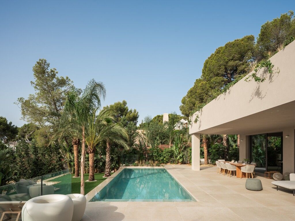 Property photo 2 of 20 Exterior And Pool (1)