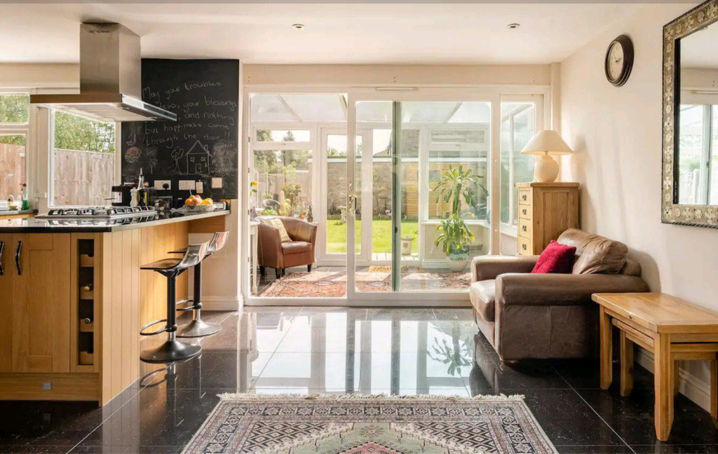 Property photo 2 of 11 1000004465