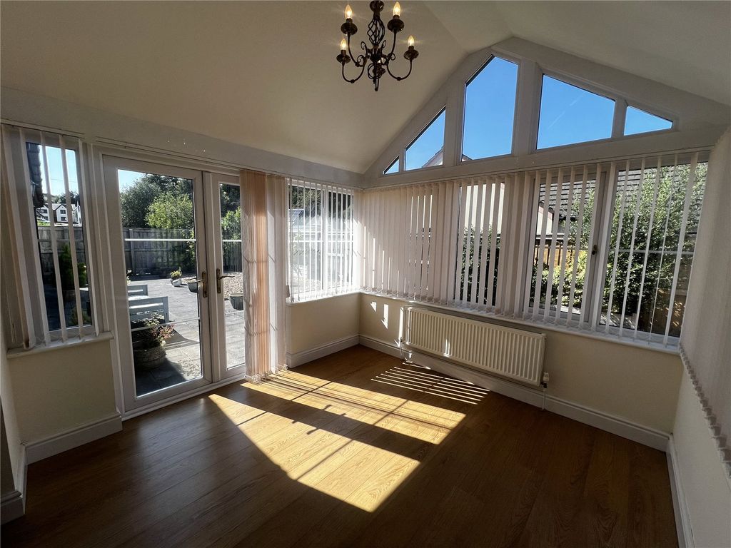 Property photo 2 of 23 Picture No. 11