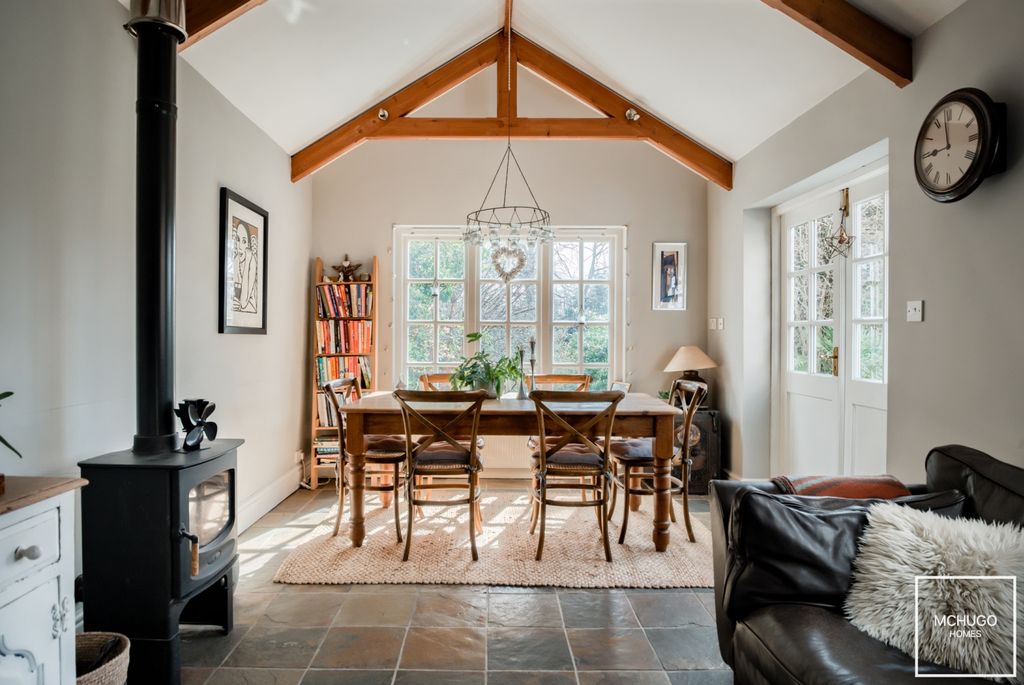 Property photo 3 of 24 Xt5A5554-Hdr(3)