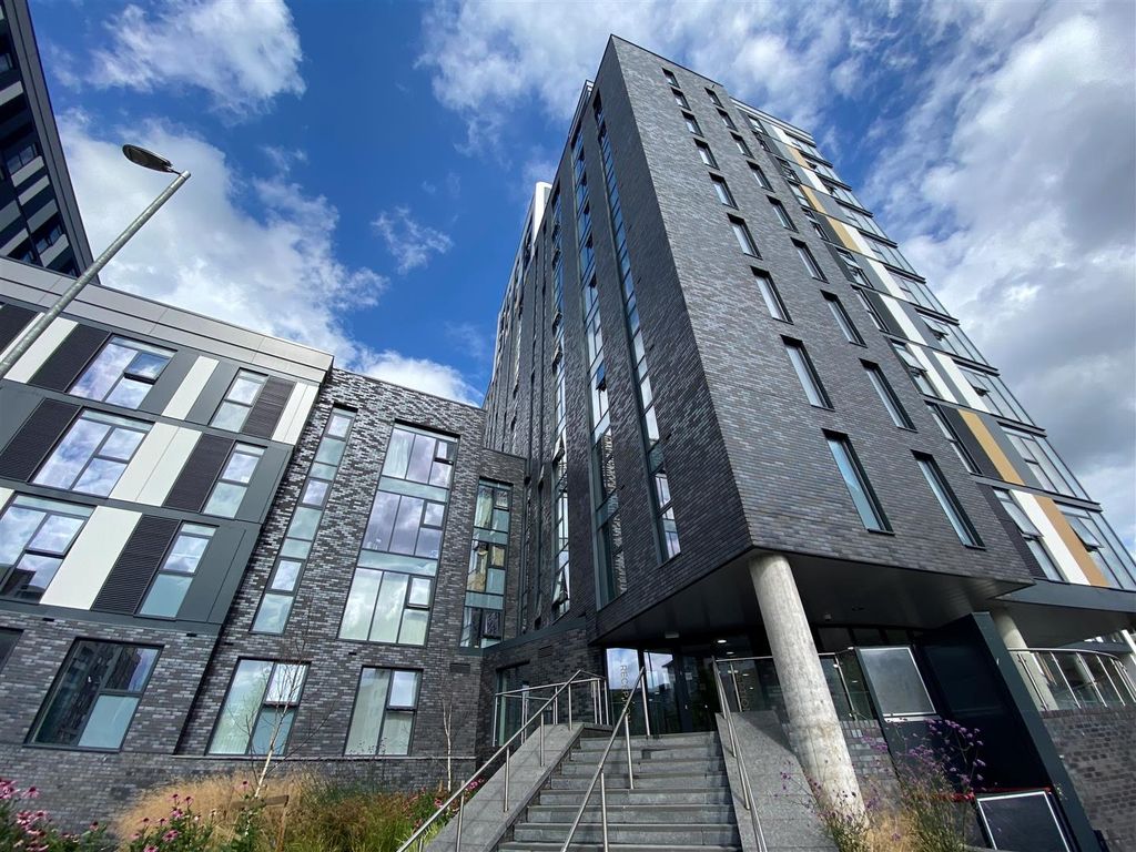 Property photo 3 of 18