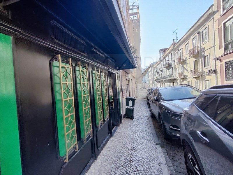 Property photo 3 of 40