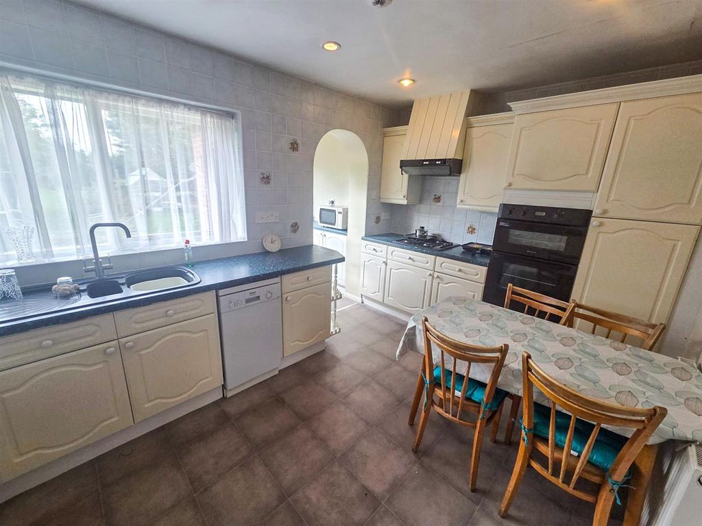 Property photo 3 of 21 10 Kitchen