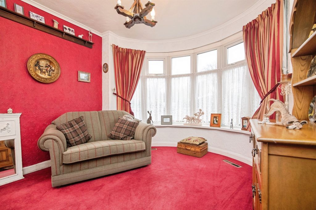 Property photo 3 of 17