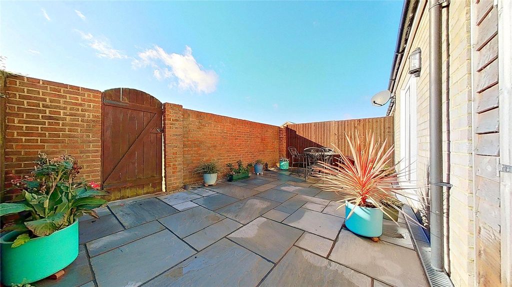 Property photo 3 of 16 Picture No. 10