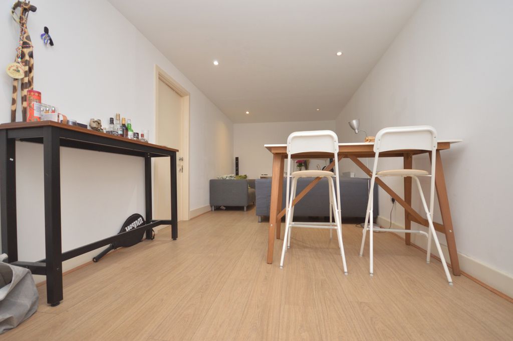 Property photo 2 of 9 Gallery