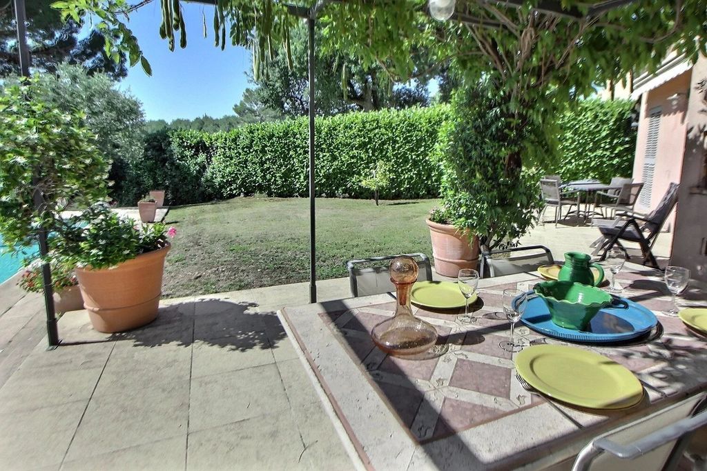 Property photo 3 of 52