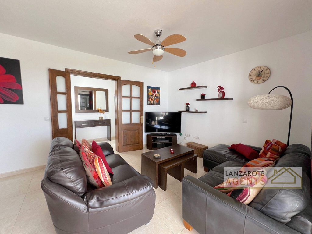 Property photo 2 of 31
