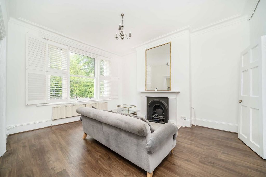 Property photo 1 of 4