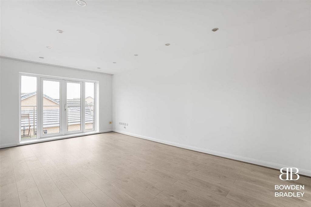 Property photo 3 of 19 A7_06813-Hdr.Jpg