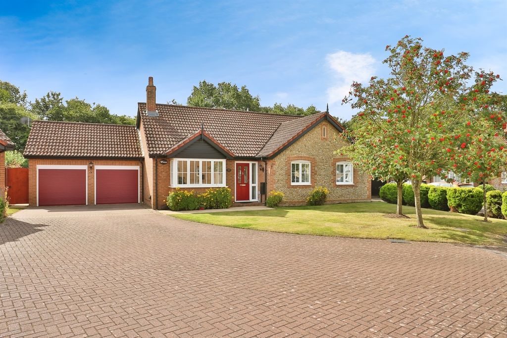 Property photo 1 of 17