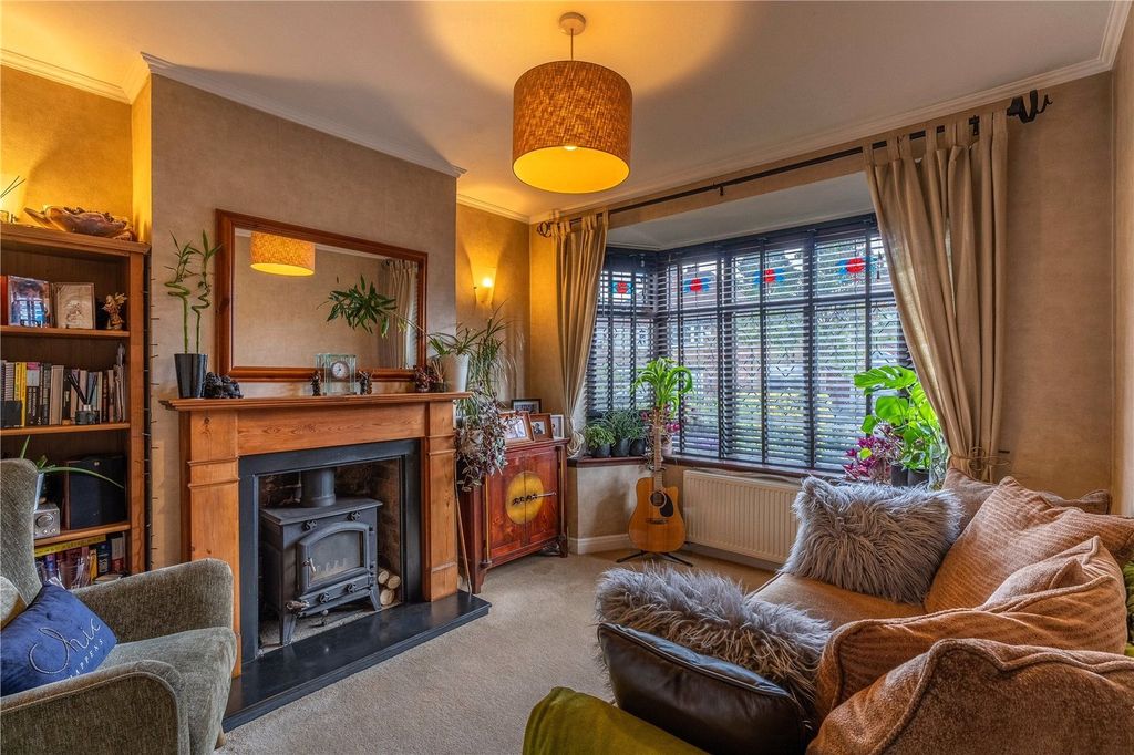Property photo 2 of 33 Picture No. 46