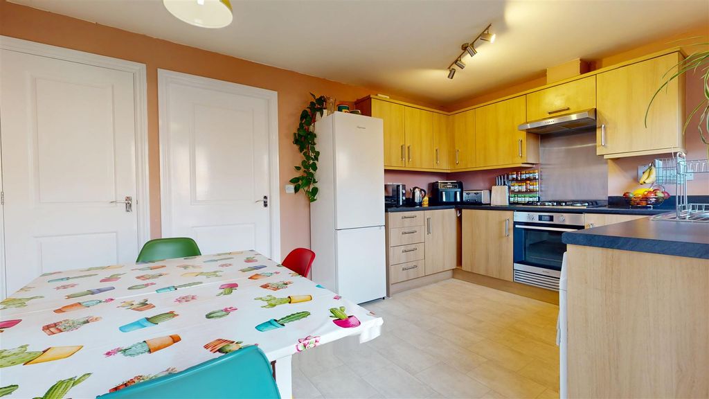 Property photo 2 of 19 02062026_000721.Jpg