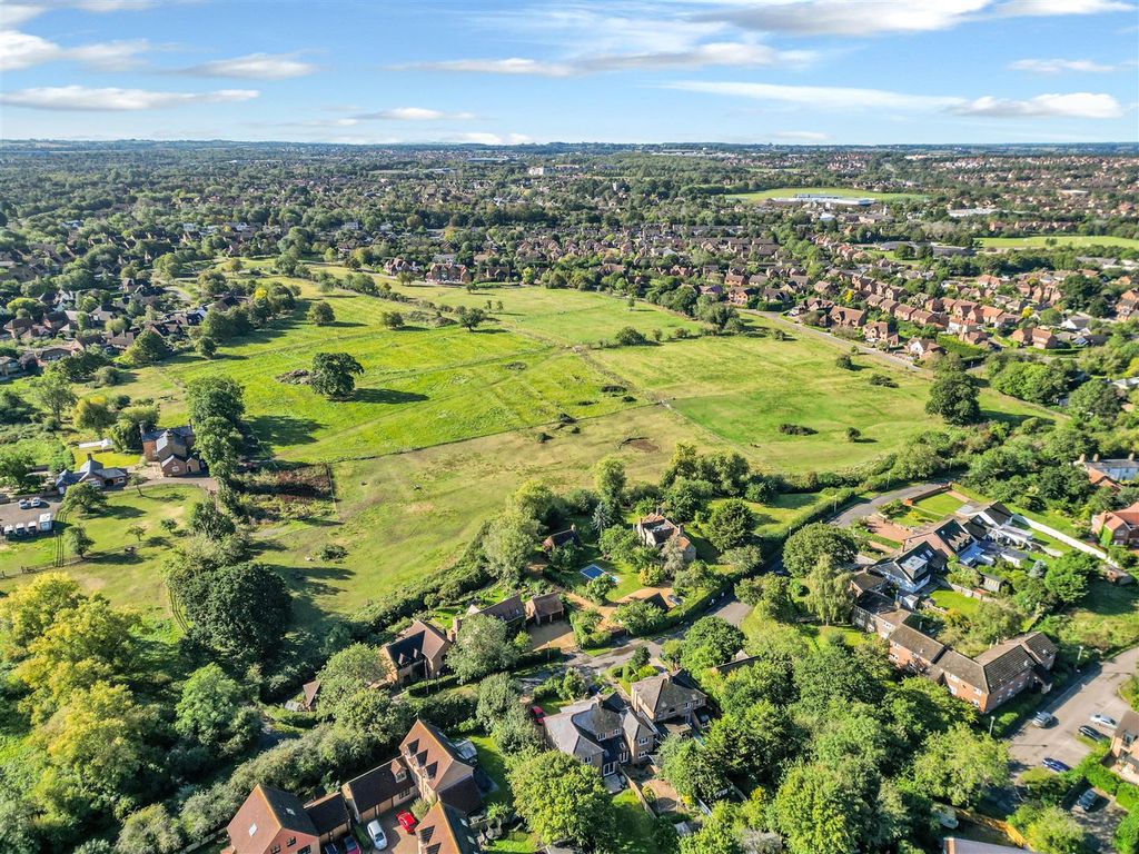 Additional image 19 of 3 bed flat for saleWoodward Place, Loughton Lodge, Milton Keynes MK8