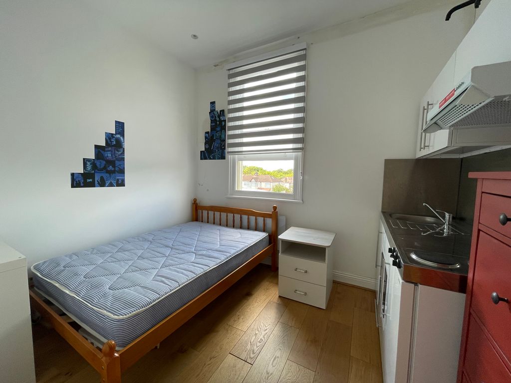 Property photo 2 of 3
