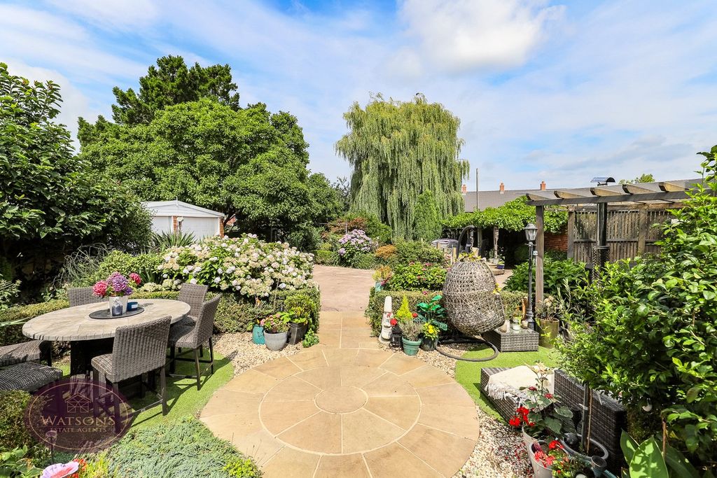 Property photo 2 of 56