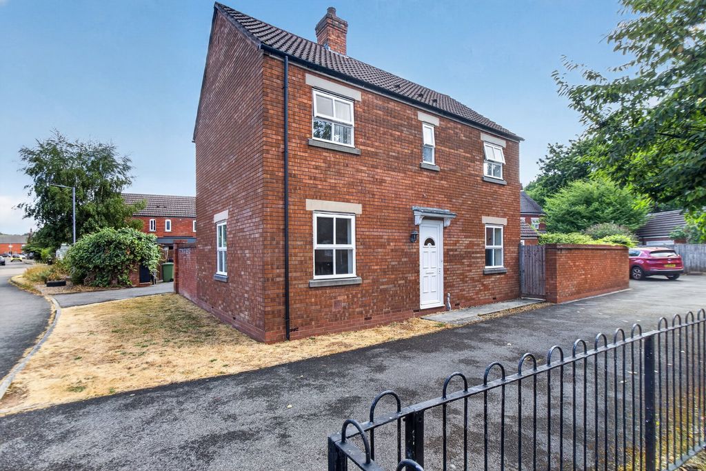 3 bed detached house for saleJohn Lee Road, Ledbury, Herefordshire HR8