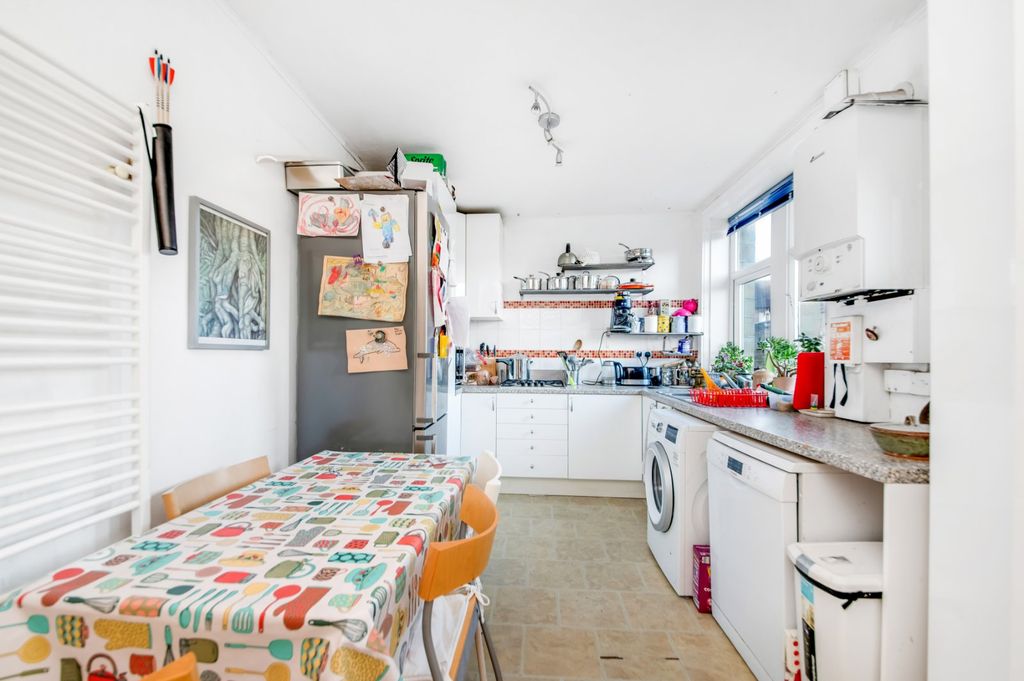 Property photo 3 of 15 Picture No. 01