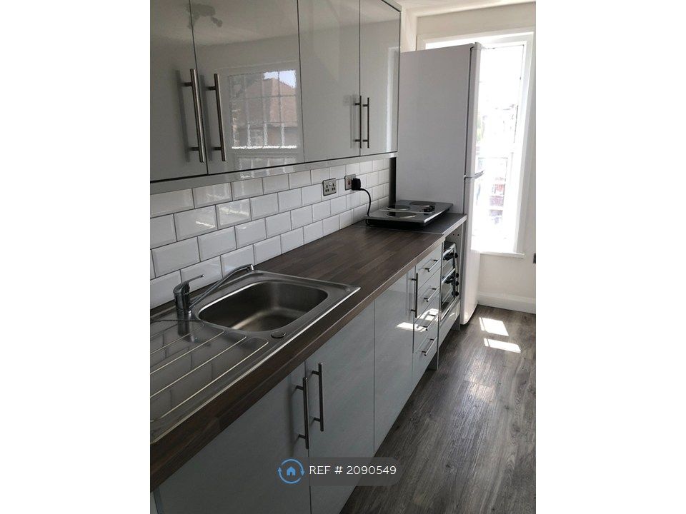 Property photo 3 of 4